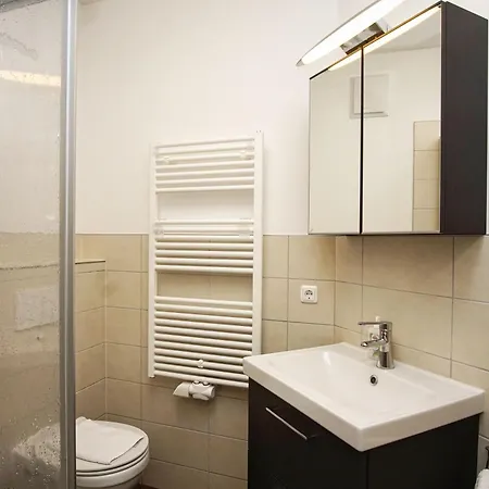 Naturnah, Mit Terrasse, Garten Und Meerblick - Auf Dem Teschenberg Apartmán Middelhagen